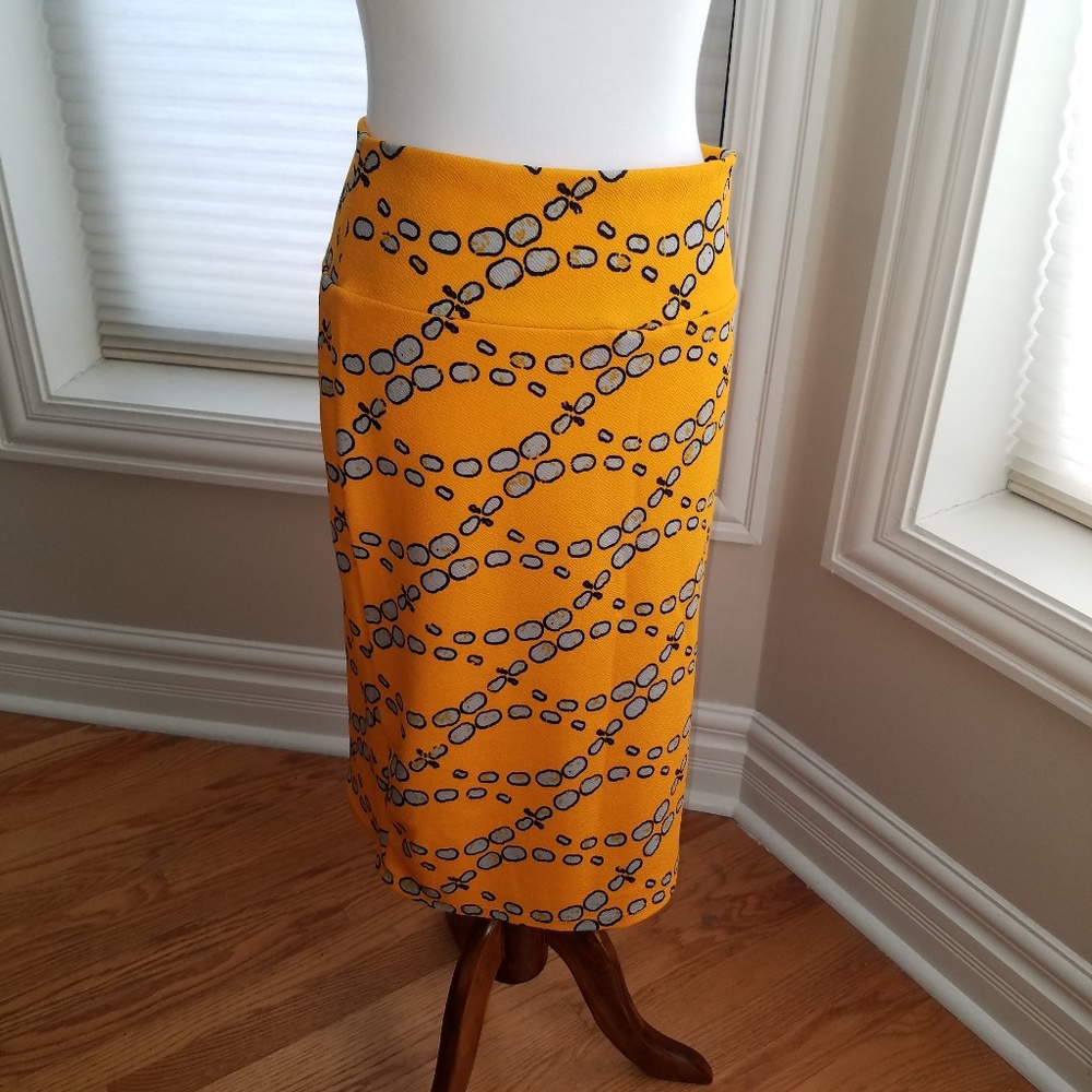 Lularoe Cassie Size Large